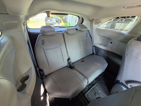 Used 2023 Toyota Sienna Limited AWD/4WD image 25
