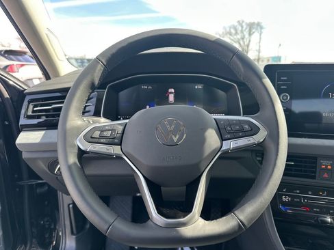 New 2026 Volkswagen Jetta SE FWD image 18