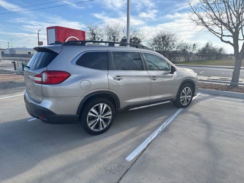Used 2020 Subaru Ascent Limited w/ Technology Package image 3