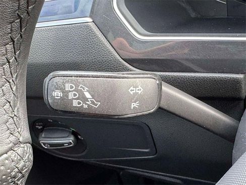 Used 2024 Volkswagen Tiguan SEL R-Line image 24