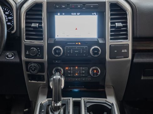 Used 2017 Ford F150 Lariat w/ Equipment Group 502A Luxury image 28