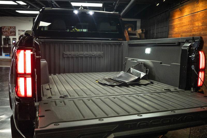 Used 2026 Toyota Tacoma SR5 AWD/4WD image 7