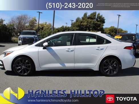 Used 2024 Toyota Corolla SE w/ SE Premium Package image 2