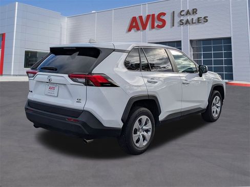 Used 2024 Toyota RAV4 LE image 7