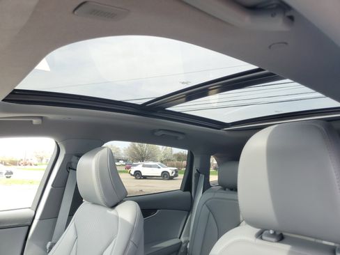 Certified 2023 Lincoln Nautilus Reserve AWD/4WD image 11