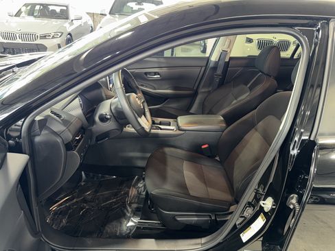 Used 2022 Nissan Sentra SV w/ Electronics Package FWD image 18
