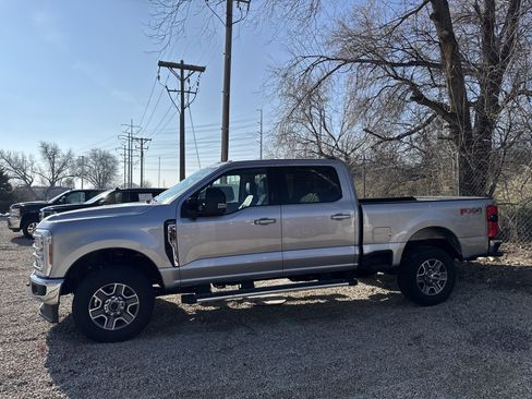 Used 2024 Ford F350 Lariat w/ FX4 Off-Road Package image 3