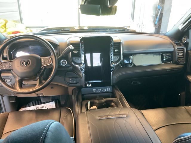Used 2025 RAM 3500 Limited AWD/4WD image 19