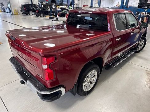 Used 2019 Chevrolet Silverado 1500 LTZ AWD/4WD image 15