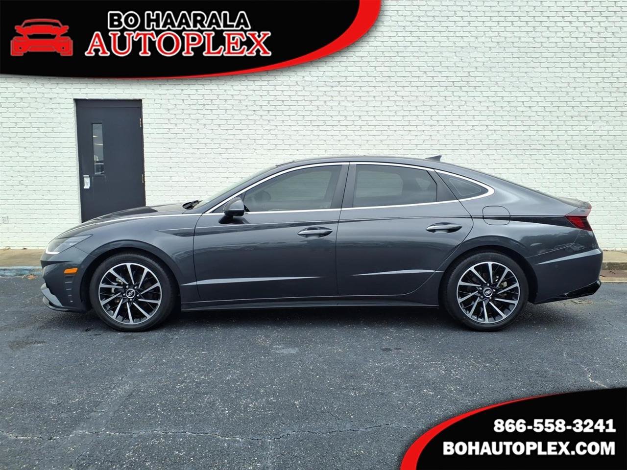 Used 2021 Hyundai Sonata Limited w/ Preferred Accessory Package FWD image 1