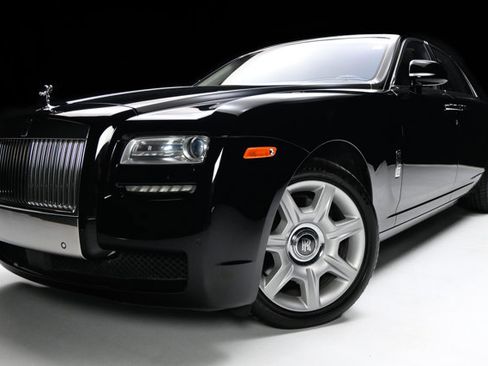 Used 2012 Rolls-Royce Ghost RWD image 25