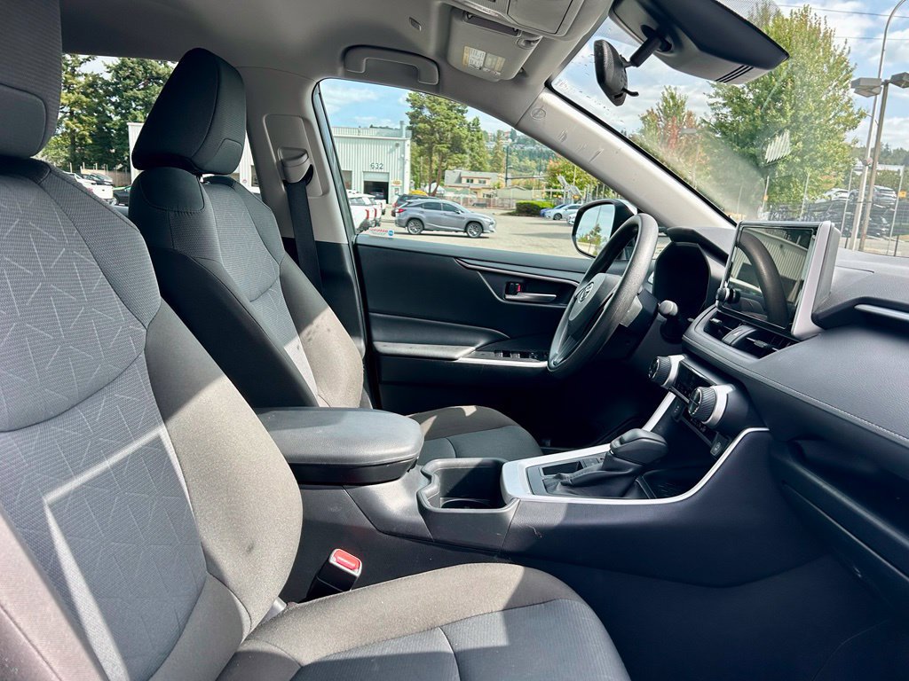 Certified 2025 Toyota RAV4 XLE FWD image 16