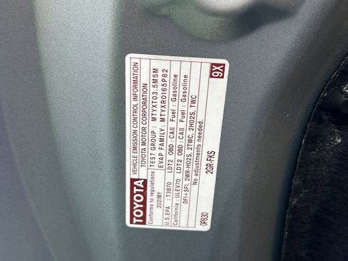 Used 2021 Toyota Highlander LE image 29