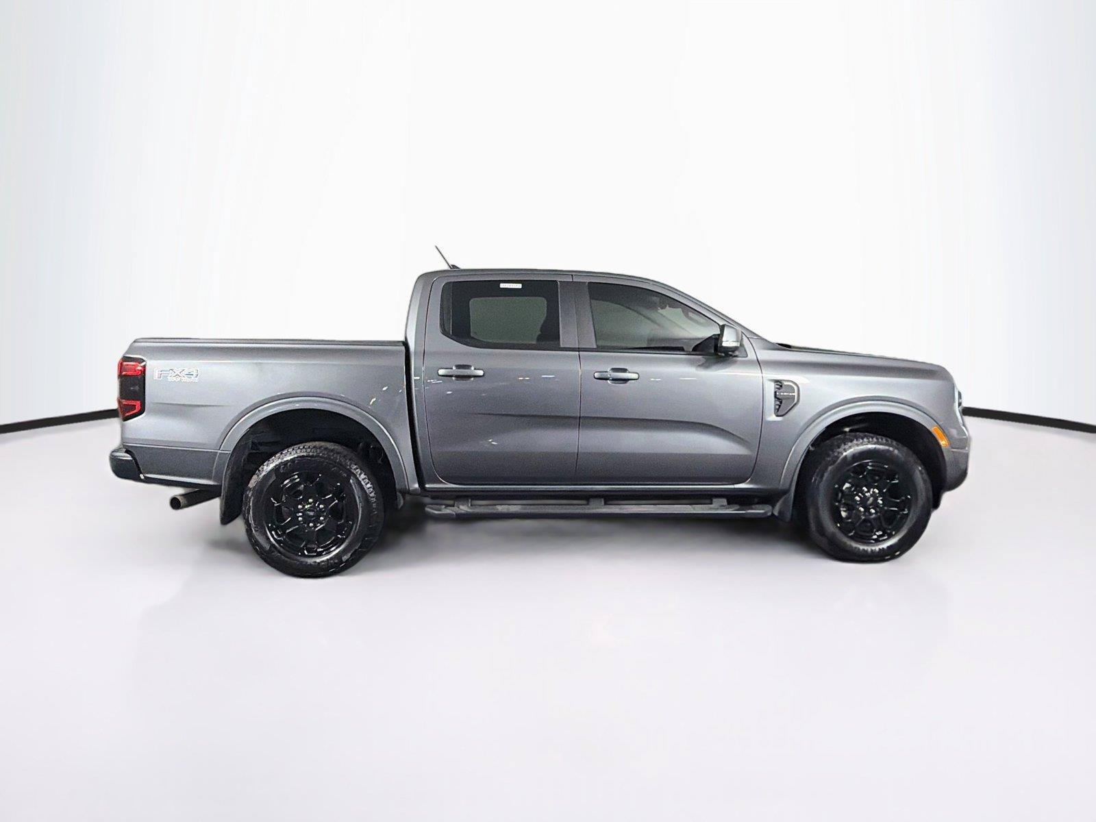Used 2025 Ford Ranger Lariat w/ FX4 Off-Road Package AWD/4WD image 12