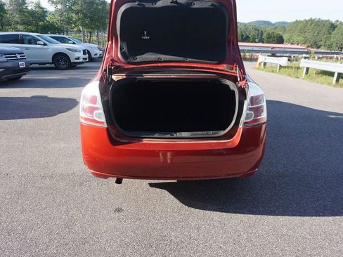 Used 2011 Nissan Sentra 2.0 SL w/ Navigation Pkg FWD image 12
