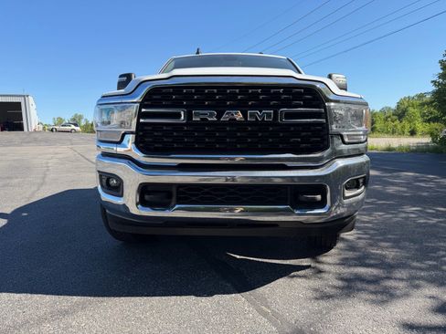 Used 2024 RAM 2500 Big Horn AWD/4WD image 5