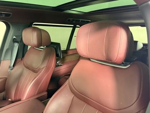 Used 2025 Land Rover Range Rover Long Wheelbase Autobiography image 6