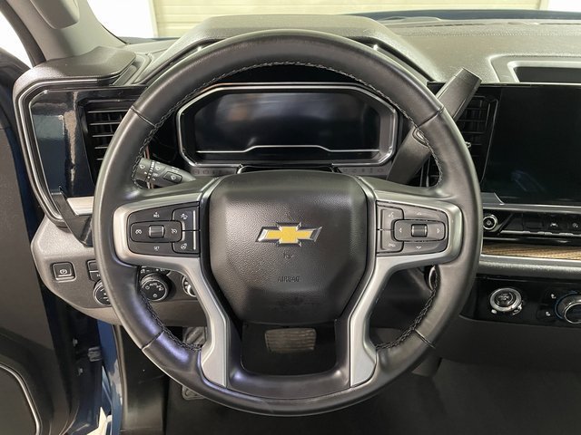 Used 2024 Chevrolet Silverado 1500 LT AWD/4WD image 14