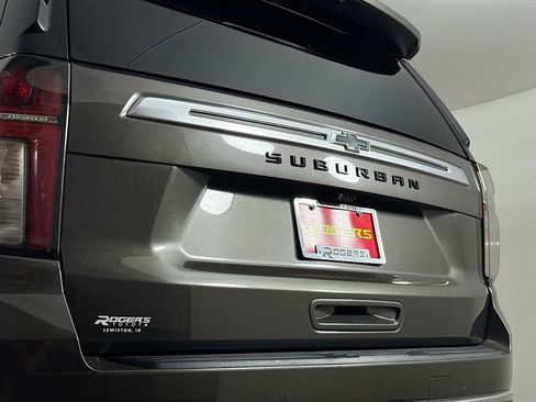Used 2021 Chevrolet Suburban High Country AWD/4WD image 27