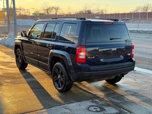 Used 2014 Jeep Patriot Latitude image 10