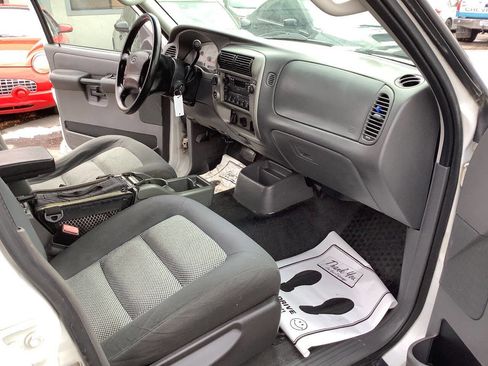 Used 2004 Ford Explorer Sport Trac XLS image 27