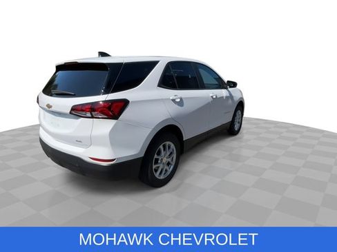 Certified 2024 Chevrolet Equinox LS w/ LS Convenience Package AWD/4WD image 8