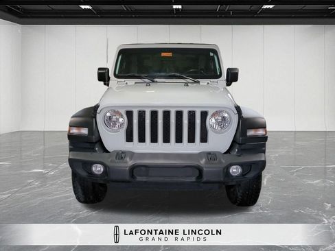 Used 2019 Jeep Wrangler Sport AWD/4WD image 8