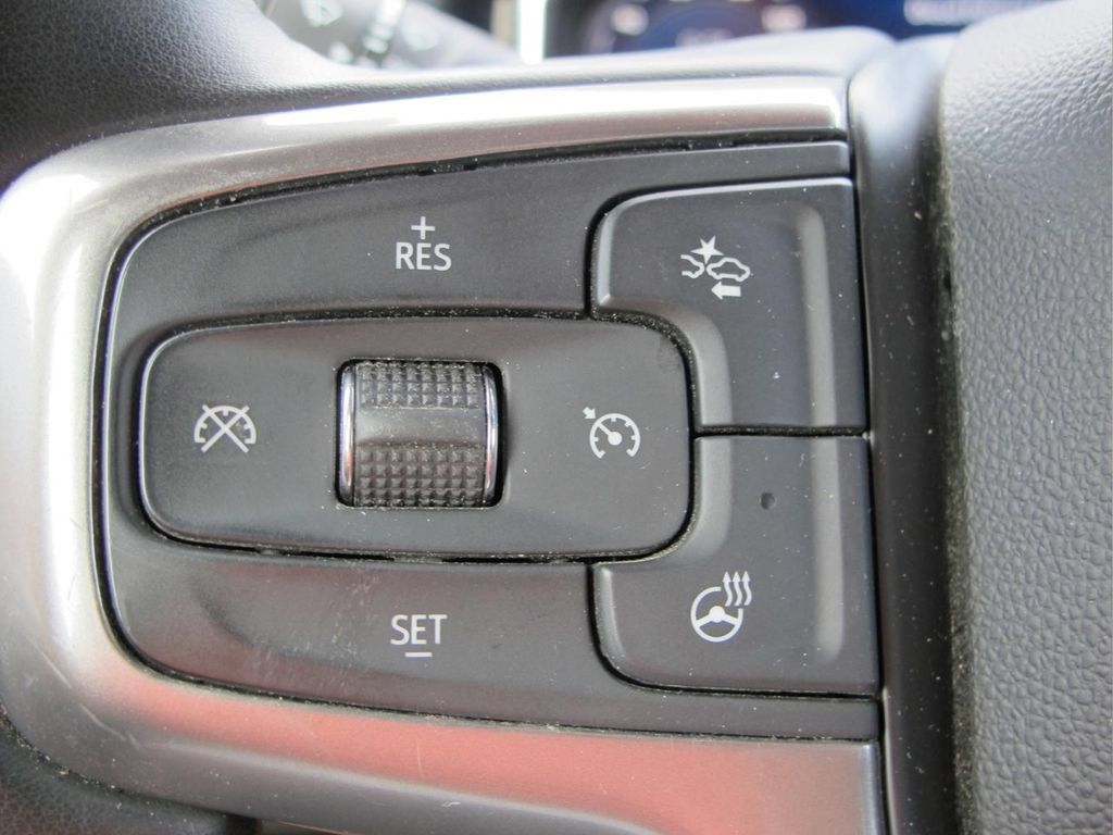 Used 2025 Chevrolet Silverado 2500 LT w/ Convenience Package AWD/4WD image 19