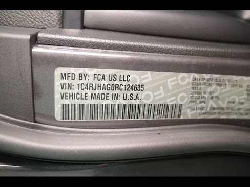 Used 2024 Jeep Grand Cherokee Altitude AWD/4WD image 30