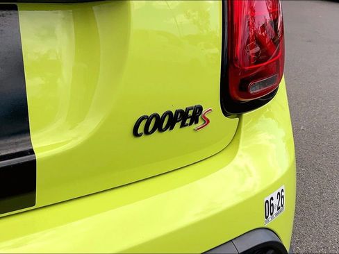 Used 2022 MINI Cooper S image 8