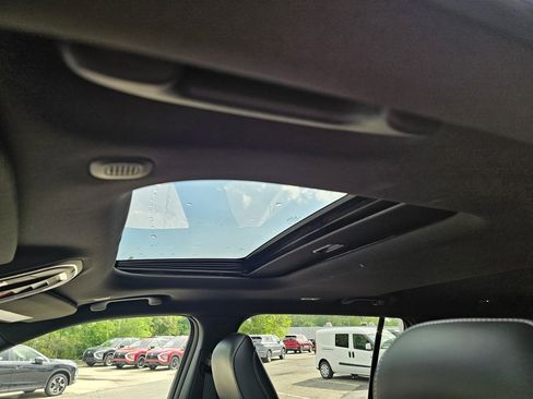 New 2025 Jeep Grand Cherokee L Altitude image 35