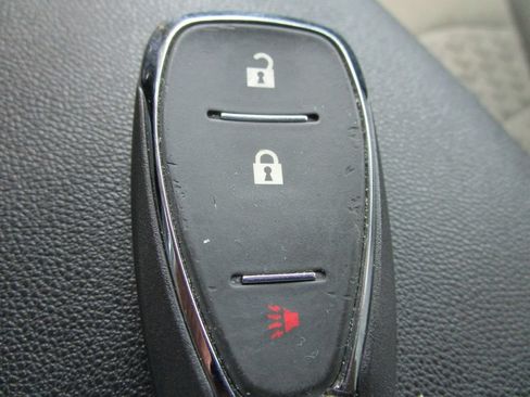Used 2023 Chevrolet Equinox LS w/ LS Convenience Package FWD image 39