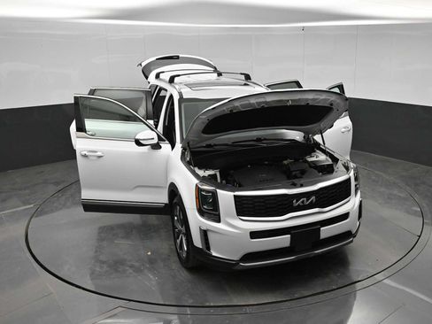 Used 2022 Kia Telluride S AWD/4WD image 46