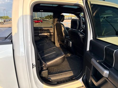 Used 2018 Ford F150 Platinum w/ Equipment Group 701A Luxury RWD image 11