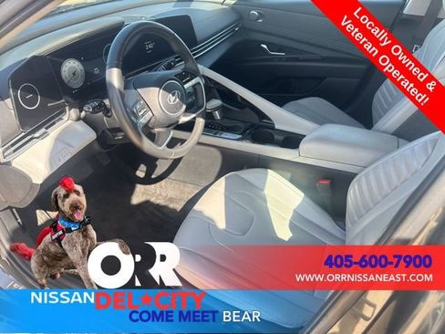 Used 2025 Hyundai Elantra Limited FWD image 13