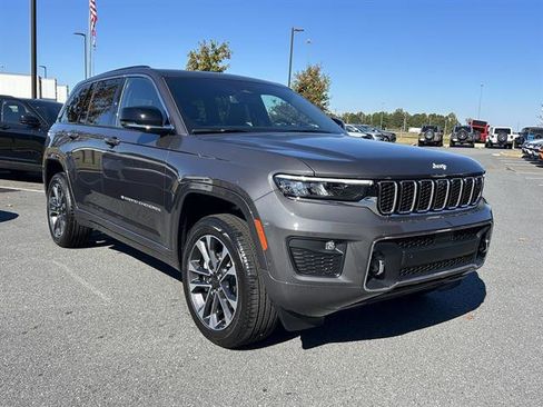 New 2025 Jeep Grand Cherokee Overland image 4