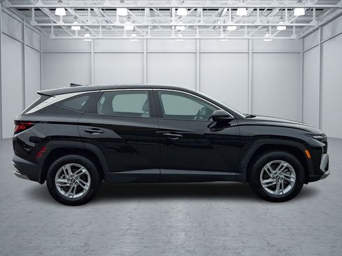 Used 2025 Hyundai Tucson SE AWD/4WD image 7