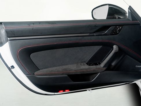 Used 2026 Porsche 911 Carrera GTS w/ Premium Package image 44