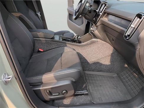 Used 2023 Volvo XC40 Recharge Ultimate w/ Protection Package Premier image 41