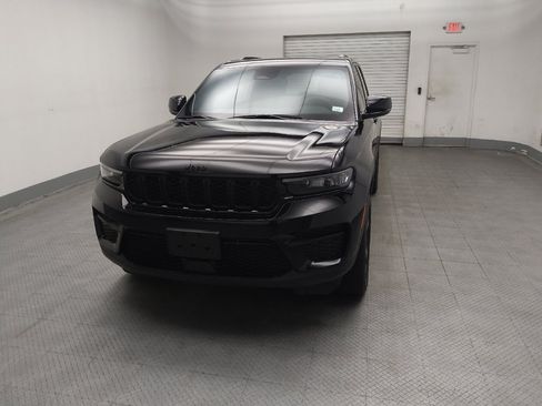 Used 2023 Jeep Grand Cherokee Altitude AWD/4WD image 15