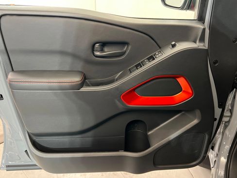 New 2026 Nissan Frontier PRO-4X w/ Pro-4x Convenience Package image 14