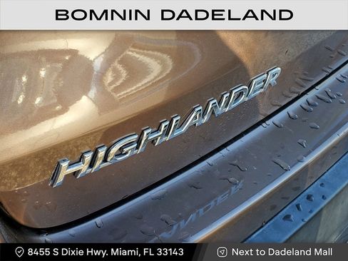 Used 2018 Toyota Highlander Plus image 6