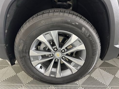 Used 2025 Chevrolet Equinox LT image 12