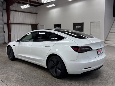 Used 2020 Tesla Model 3 Standard Range Plus image 18