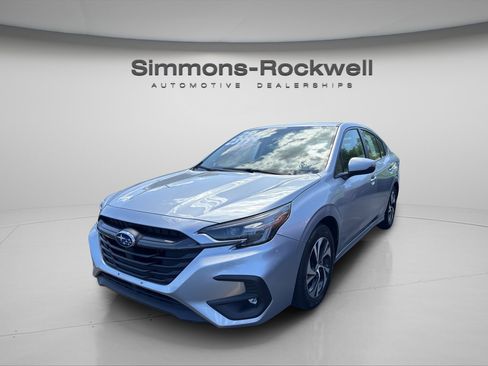 Used 2025 Subaru Legacy Premium AWD/4WD image 2