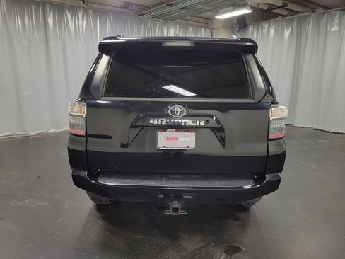 Used 2021 Toyota 4Runner SR5 image 7
