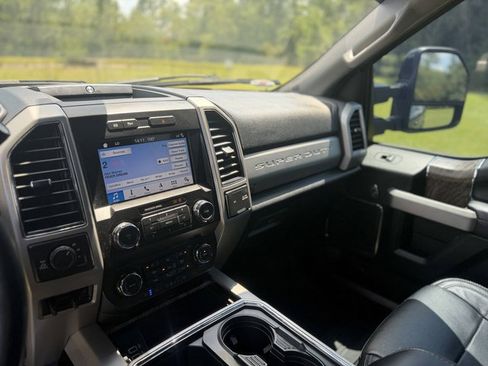 Used 2019 Ford F350 Lariat w/ Lariat Ultimate Package AWD/4WD image 12