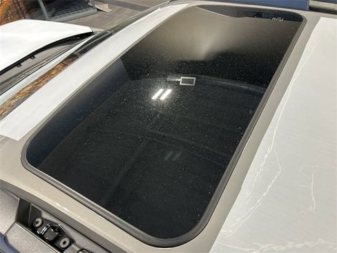 New 2026 Subaru Outback Limited image 9