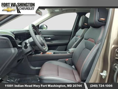 Used 2026 Nissan Kicks SR w/ SR Premium Package FWD image 5