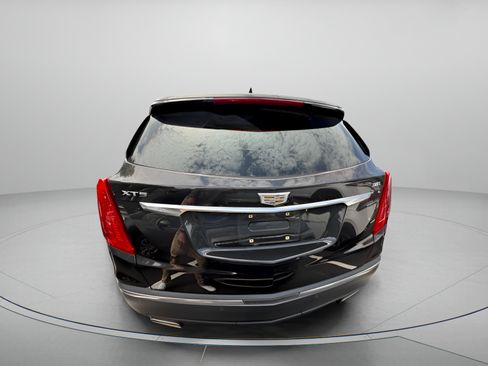 Used 2019 Cadillac XT5 Luxury FWD image 3